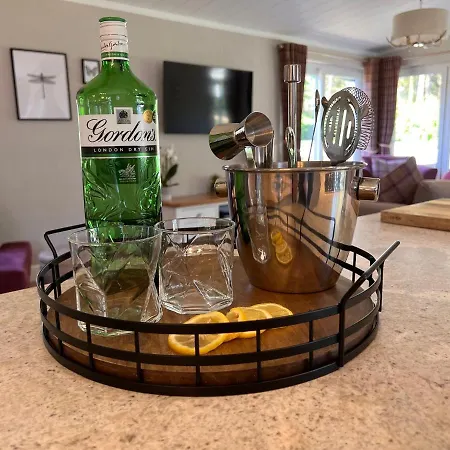 Lodge Hollicarrs - Dragonfly York