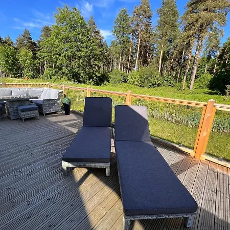 Hollicarrs - Dragonfly Lodge York