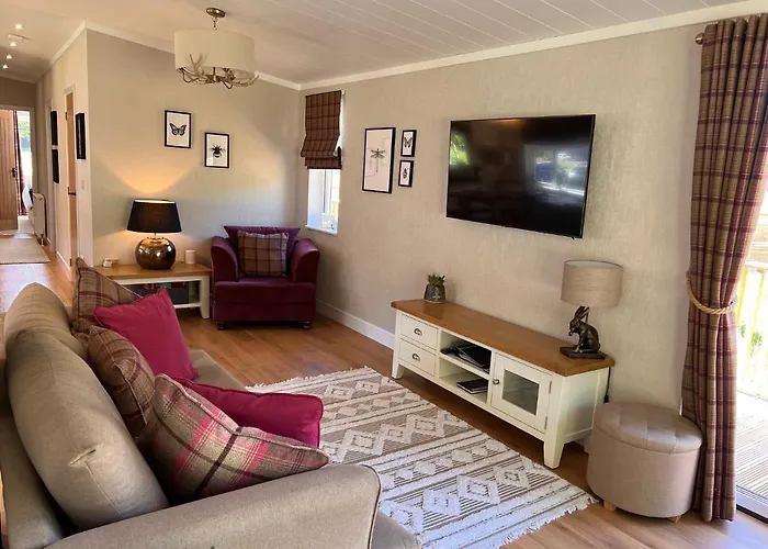 Hollicarrs - Dragonfly Lodge York