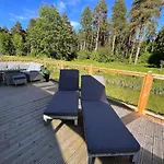 Hollicarrs - Dragonfly Lodge York