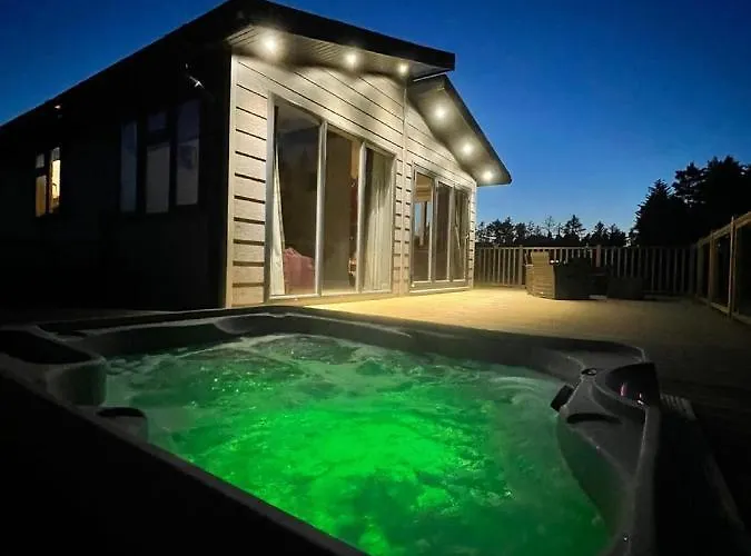 Lodge Hollicarrs - Dragonfly